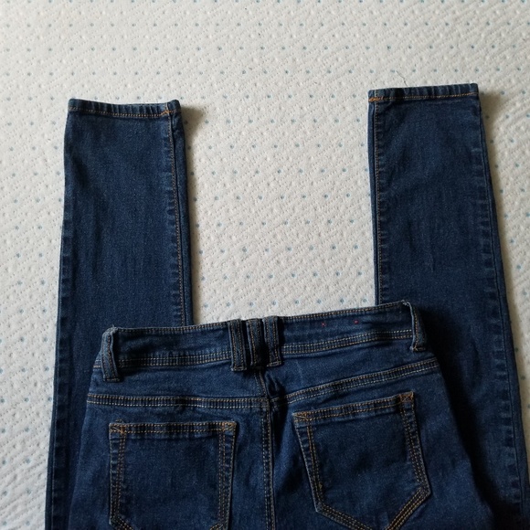 Mossimo denim jeans. Size 7 - Picture 4 of 4